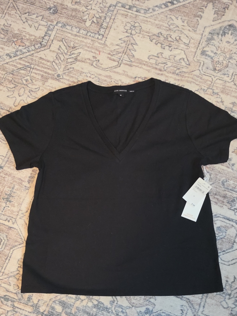NWT Good American Black V-Neck Short Sleeve Tee Size Medium